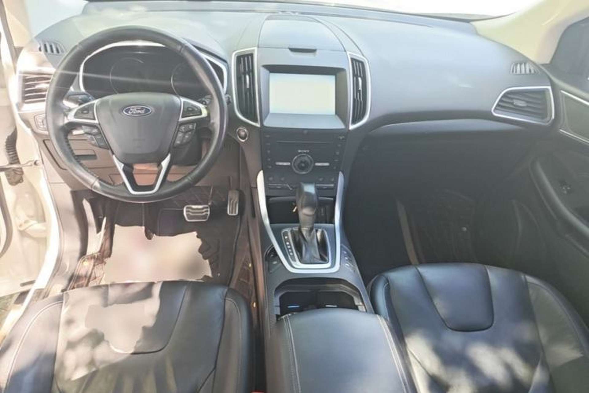 Used Ford Edge 2015 2.0T GTDi Four-Wheel Drive Prestige Model Center Console