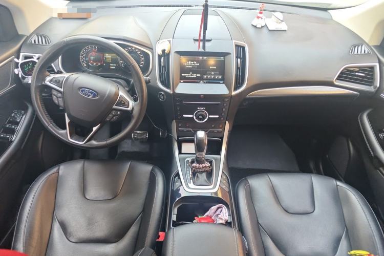 Used Ford Edge 2015 2.0T GTDi Four-Wheel Drive Prestige Model Center Console
