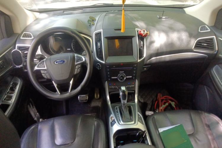Used Ford Edge 2015 2.7T GTDi 4x4 Prestige 7-Seater Center Console
