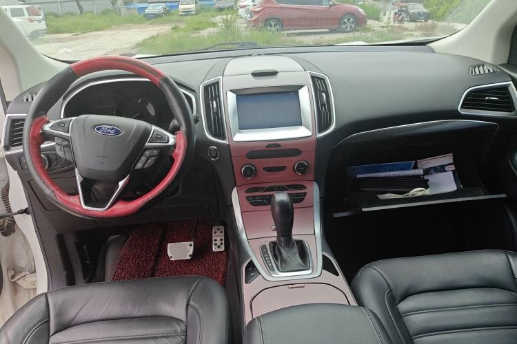 Used Ford Edge 2015 2.0T GTDi Two-Wheel-Drive High-Line Version Center Console