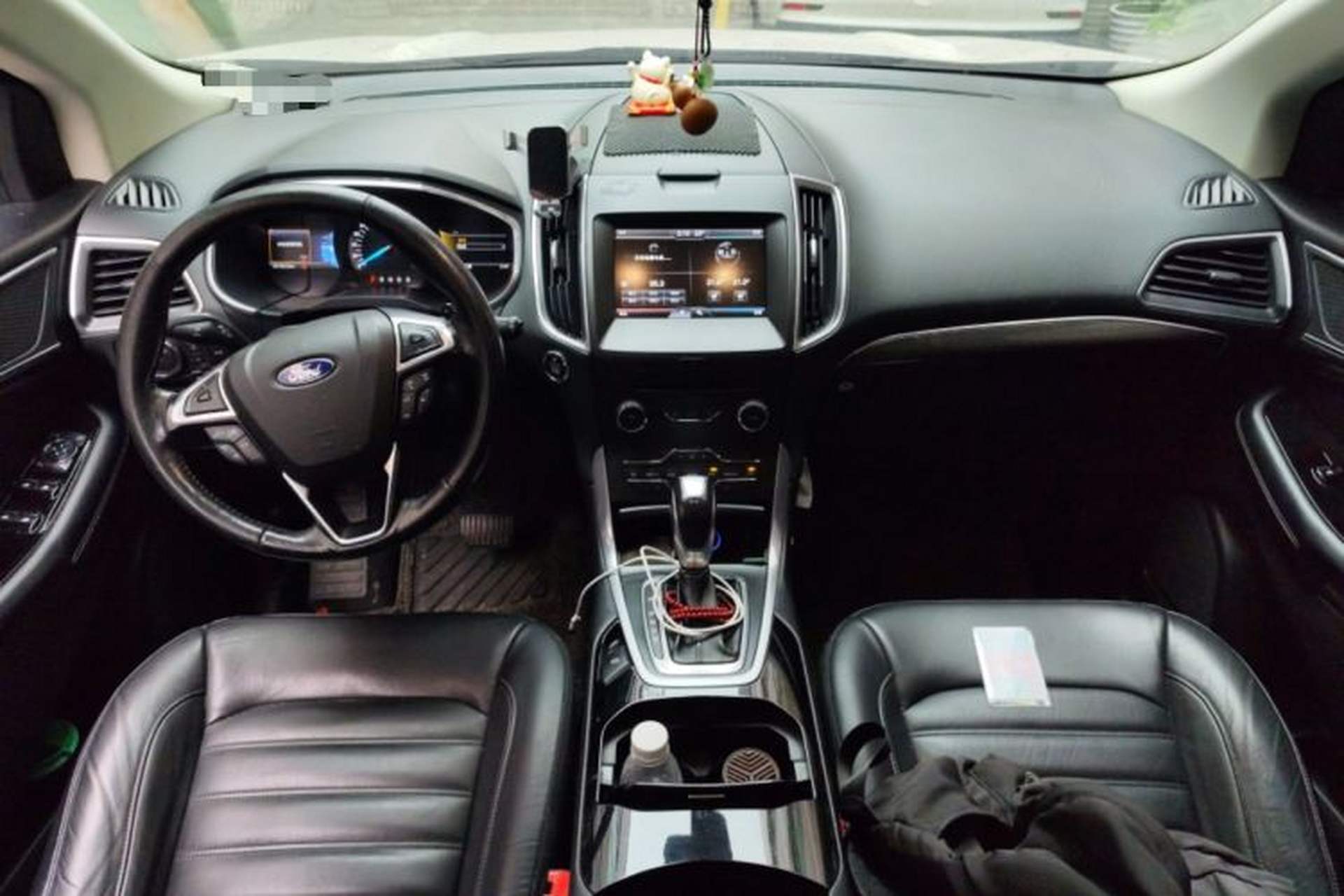 Used Ford Edge 2015 2.0T GTDi Two-Wheel-Drive High-Line Version Center Console