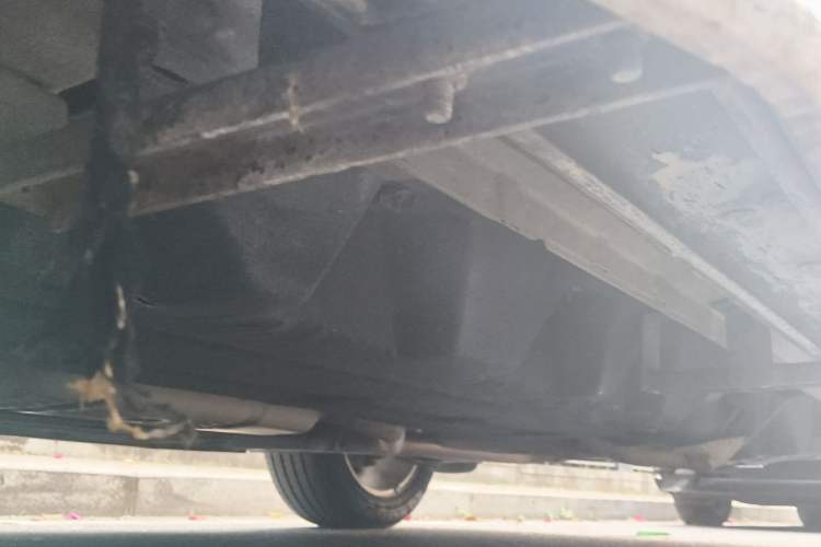 Used Ford Edge 2015 2.0T GTDi Two-Wheel-Drive High-Line Version Chassis Front Left