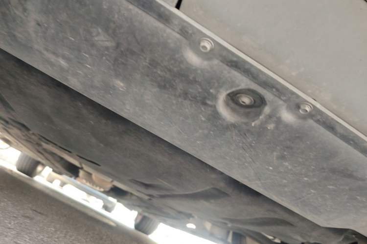 Used Ford Edge 2015 2.0T GTDi Two-Wheel-Drive High-Line Version Chassis Front
