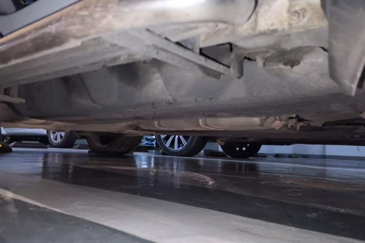 Used Ford Edge 2015 2.7T GTDi 4x4 Sporty 7-Seater Chassis Front Right