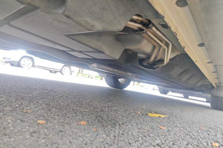 Used Ford Edge 2015 2.0T GTDi Two-Wheel-Drive High-Line Version Chassis Rear Right