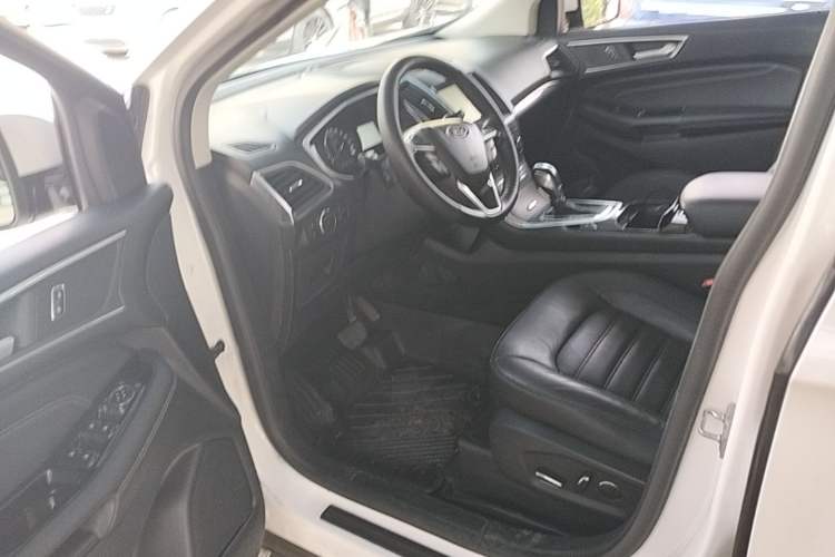 Used Ford Edge 2015 2.0T GTDi Two-Wheel-Drive High-Line Version Driver Seat