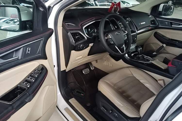 Used Ford Edge 2015 2.0T GTDi 4x4 High-Grade Model Driver Seat