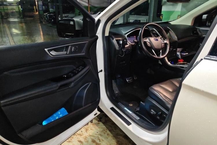 Used Ford Edge 2015 2.0T GTDi Four-Wheel Drive Prestige Model Driver Seat