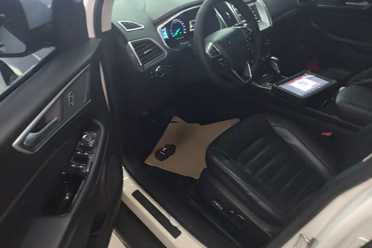 Used Ford Edge 2015 2.0T GTDi 4x4 High-Grade Model Driver Seat