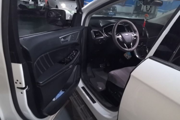 Used Ford Edge 2015 2.7T GTDi 4x4 Sporty 7-Seater Driver Seat