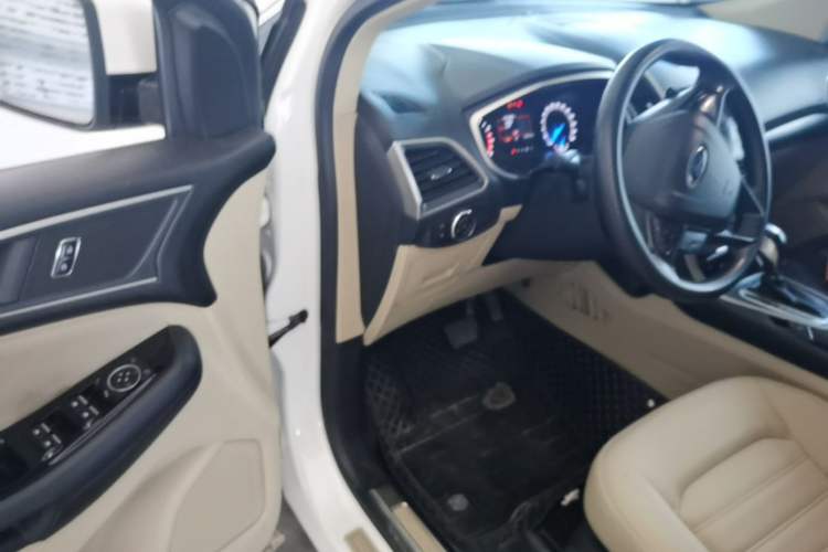 Used Ford Edge 2015 2.0T GTDi Two-Wheel-Drive Elite Edition Driver Seat