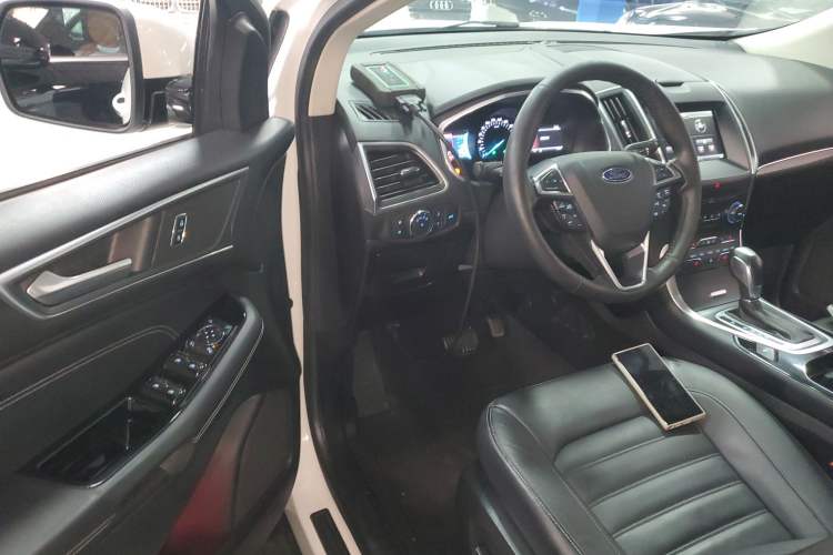 Used Ford Edge 2015 2.0T GTDi Two-Wheel-Drive High-Line Version Driver Seat