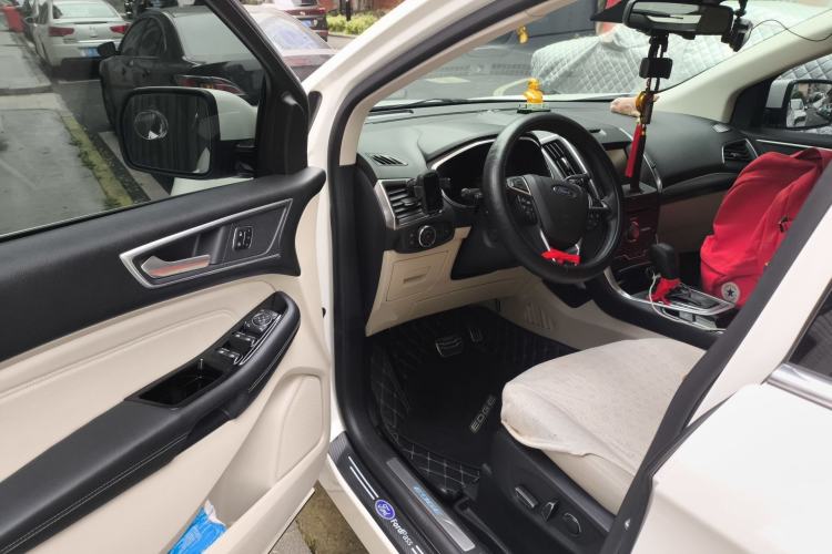 Used Ford Edge 2015 2.7T GTDi 4x4 Prestige 7-Seater Driver Seat