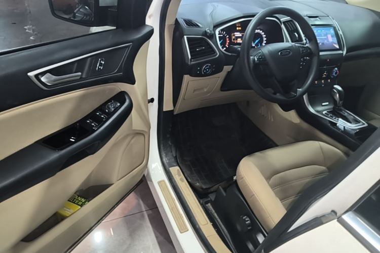 Used Ford Edge 2015 2.0T GTDi Two-Wheel-Drive Elite Edition Driver Seat