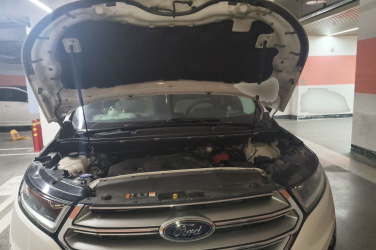 Used Ford Edge 2015 2.0T GTDi Four-Wheel Drive Prestige Model Engine Bay