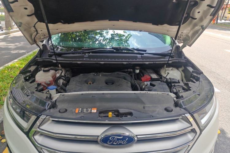 Used Ford Edge 2015 2.0T GTDi Two-Wheel-Drive High-Line Version Engine Bay