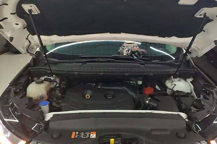 Used Ford Edge 2015 2.0T GTDi 4x4 High-Grade Model Engine Bay