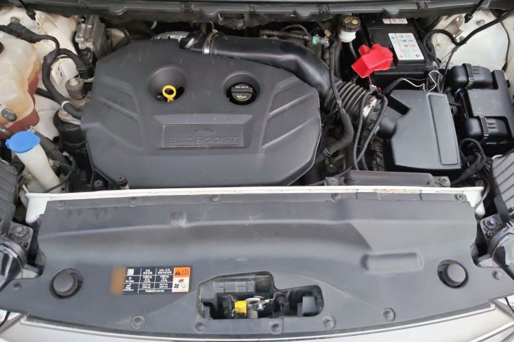Used Ford Edge 2015 2.0T GTDi Two-Wheel-Drive Elite Edition Engine Bay