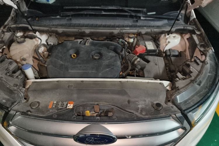 Used Ford Edge 2015 2.0T GTDi Two-Wheel-Drive High-Line Version Engine Bay