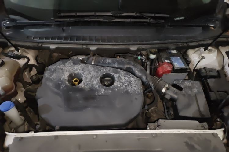 Used Ford Edge 2015 2.0T GTDi Two-Wheel-Drive High-Line Version Engine Bay