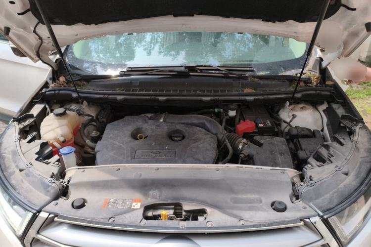 Used Ford Edge 2015 2.0T GTDi Two-Wheel-Drive High-Line Version Engine Bay
