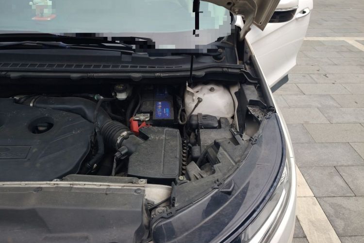 Used Ford Edge 2015 2.0T GTDi Four-Wheel Drive Prestige Model Engine Bay Left