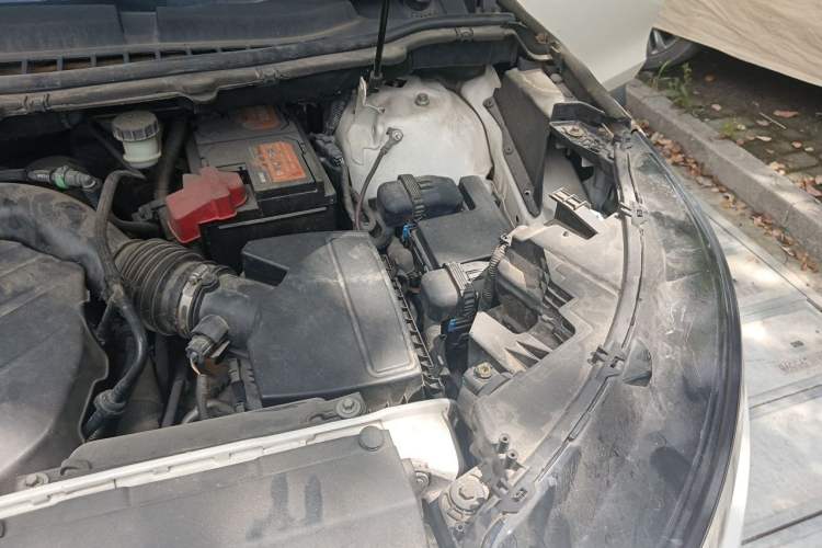 Used Ford Edge 2015 2.0T GTDi 4x4 High-Grade Model Engine Bay Left