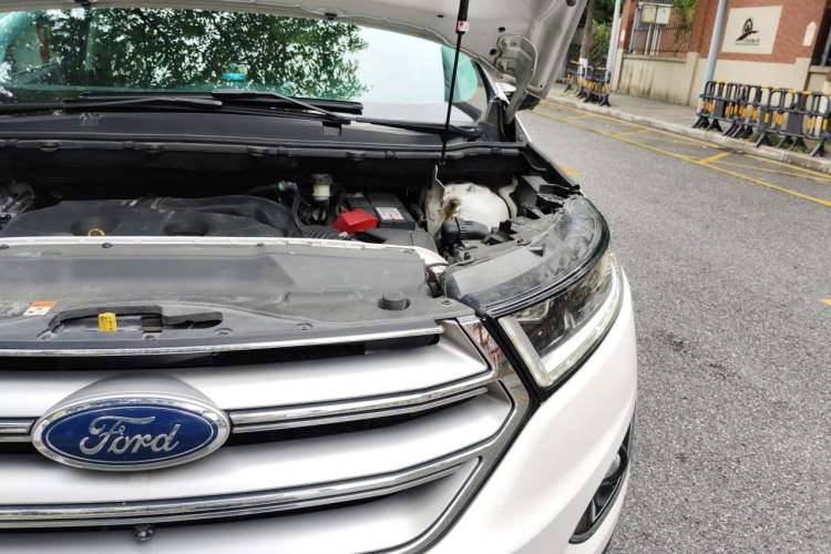 Used Ford Edge 2015 2.0T GTDi Four-Wheel Drive Prestige Model Engine Bay Left