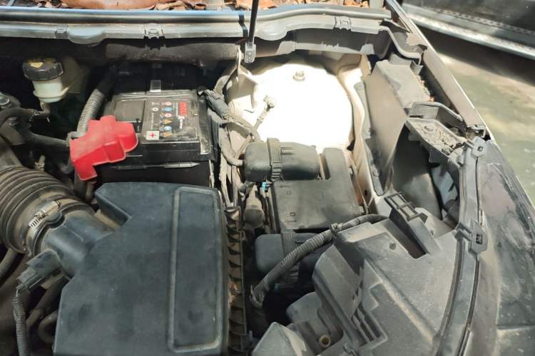 Used Ford Edge 2015 2.0T GTDi 4x4 High-Grade Model Engine Bay Left