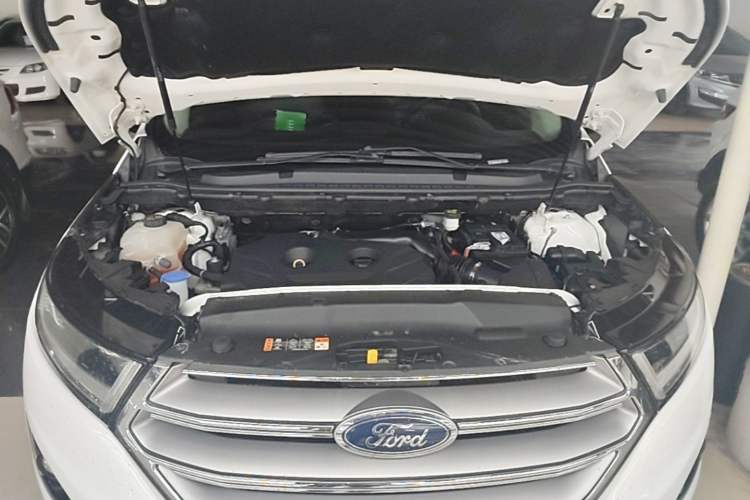 Used Ford Edge 2015 2.0T GTDi 4x4 High-Grade Model Engine Bay