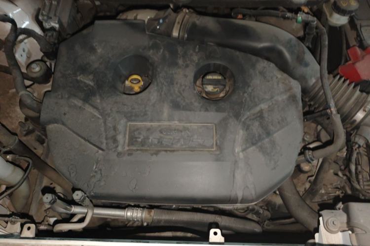 Used Ford Edge 2015 2.0T GTDi Four-Wheel Drive Prestige Model Engine Bay