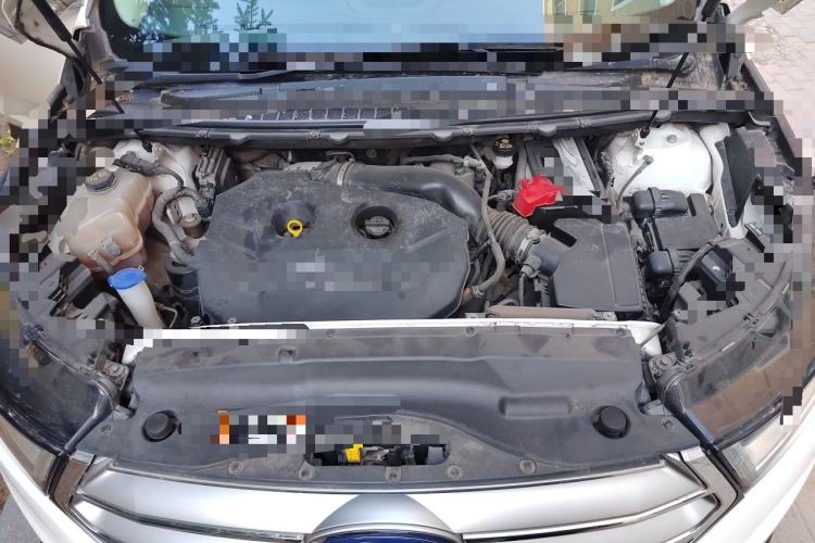 Used Ford Edge 2015 2.0T GTDi Two-Wheel-Drive High-Line Version Engine Bay
