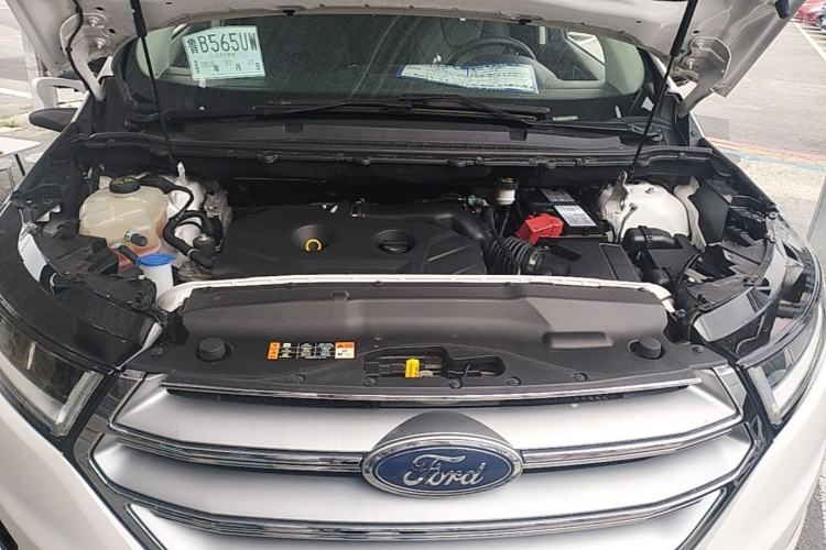 Used Ford Edge 2015 2.0T GTDi Four-Wheel Drive Prestige Model Engine Bay