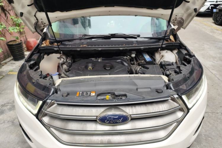 Used Ford Edge 2015 2.0T GTDi Two-Wheel-Drive High-Line Version Engine Bay