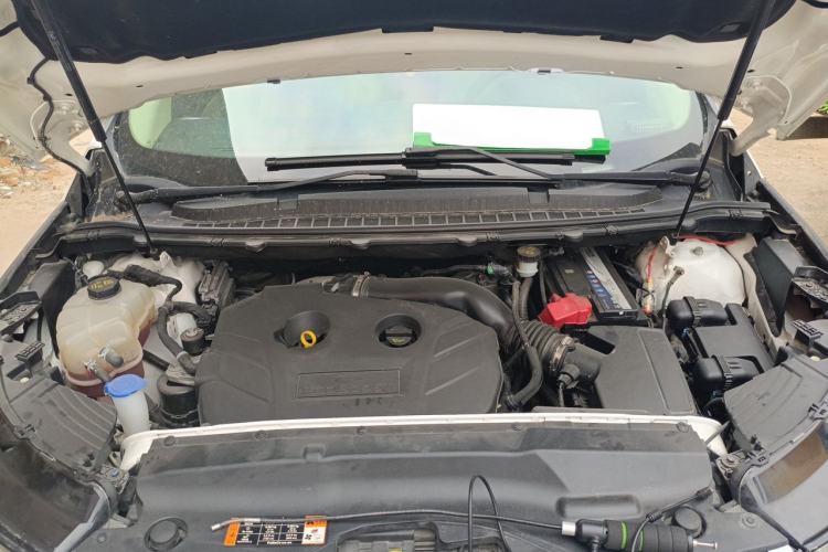 Used Ford Edge 2015 2.0T GTDi Two-Wheel-Drive Elite Edition Engine Bay
