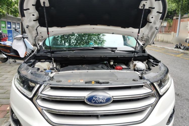 Used Ford Edge 2015 2.0T GTDi Four-Wheel Drive Prestige Model Engine Bay