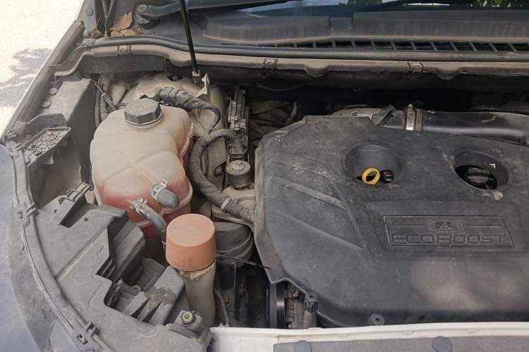 Used Ford Edge 2015 2.0T GTDi 4x4 High-Grade Model Engine Bay Right