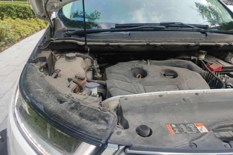 Used Ford Edge 2015 2.0T GTDi 4x4 High-Grade Model Engine Bay Right