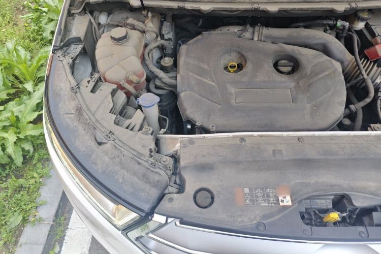 Used Ford Edge 2015 2.0T GTDi Four-Wheel Drive Prestige Model Engine Bay Right