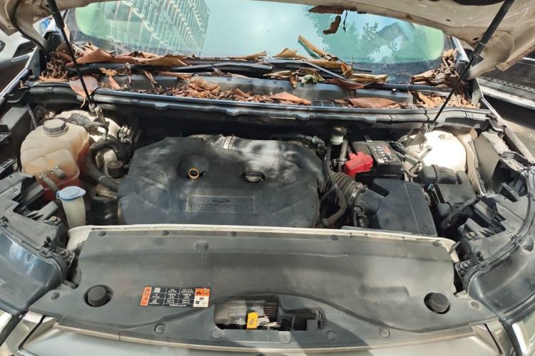 Used Ford Edge 2015 2.0T GTDi 4x4 High-Grade Model Engine Bay