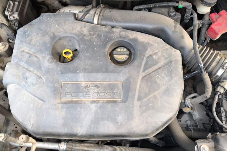 Used Ford Edge 2015 2.0T GTDi Two-Wheel-Drive High-Line Version Engine Bay