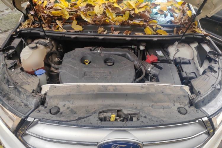 Used Ford Edge 2015 2.0T GTDi Two-Wheel-Drive Elite Edition Engine Bay