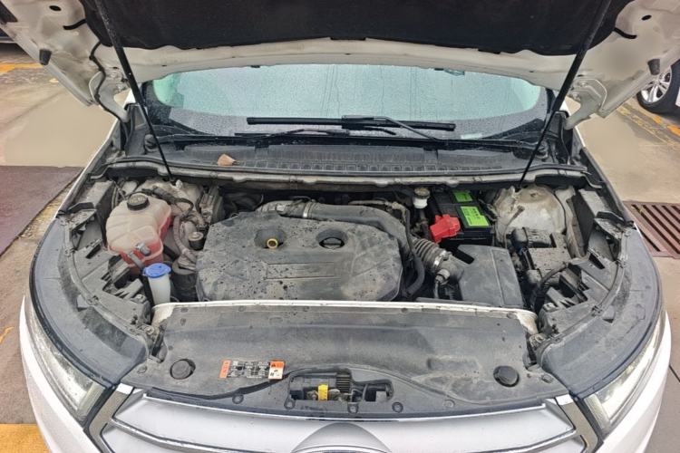 Used Ford Edge 2015 2.0T GTDi 4x4 High-Grade Model Engine Bay