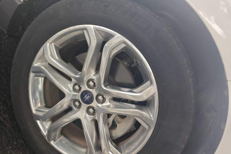 Used Ford Edge 2015 2.0T GTDi Two-Wheel-Drive High-Line Version Exterior 1