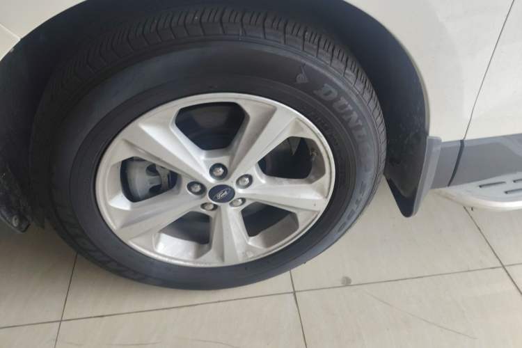 Used Ford Edge 2015 2.0T GTDi Two-Wheel-Drive Elite Edition Exterior 2