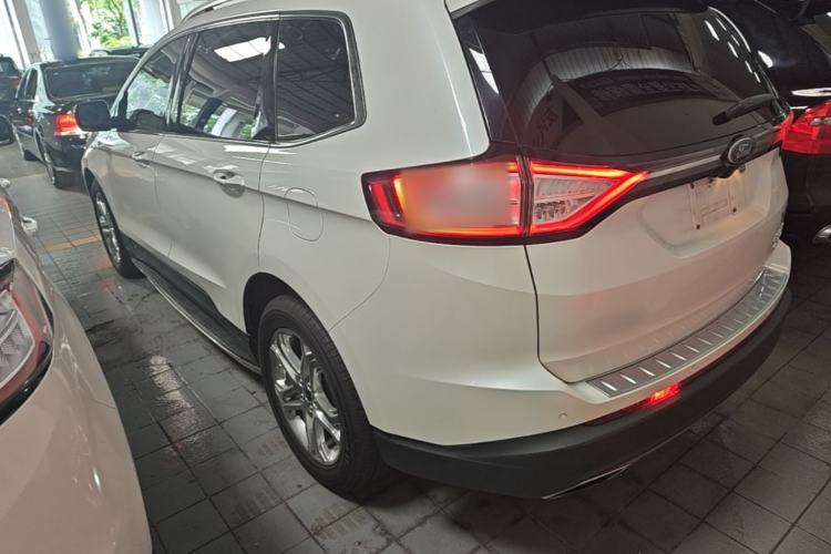 Used Ford Edge 2015 2.0T GTDi Two-Wheel-Drive High-Line Version Exterior 2