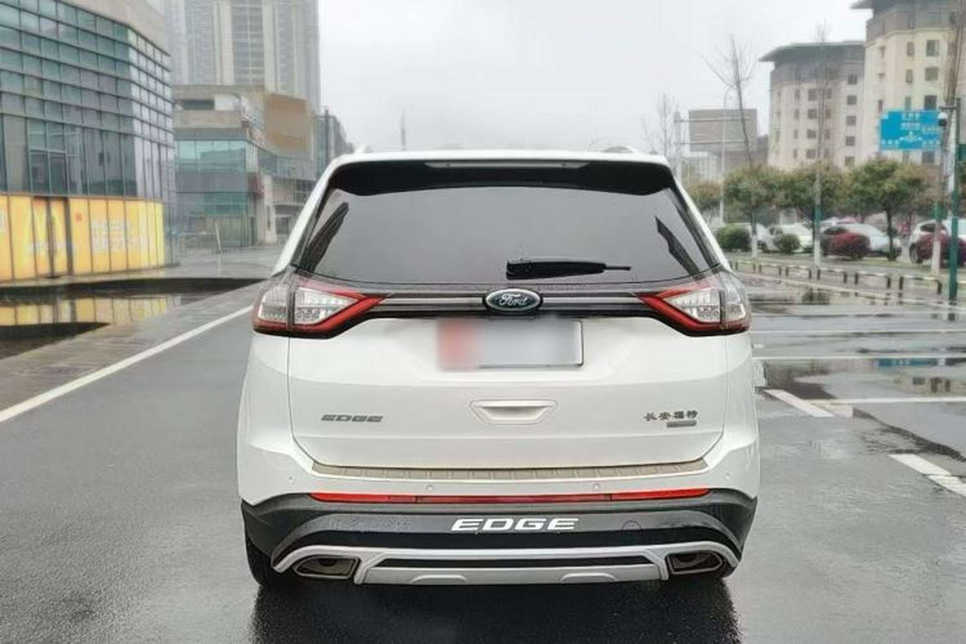 Used Ford Edge 2015 2.0T GTDi Two-Wheel-Drive Elite Edition Exterior 4