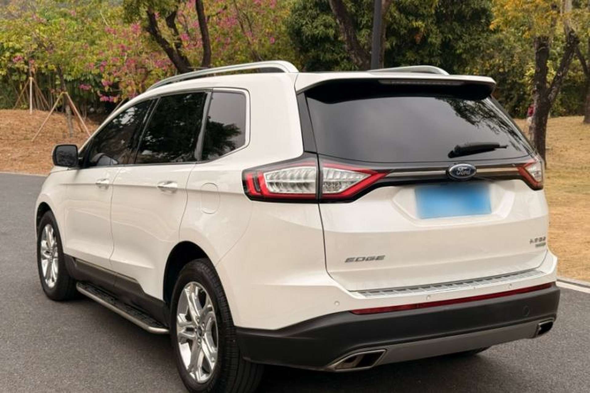 Used Ford Edge 2015 2.0T GTDi Two-Wheel-Drive High-Line Version Exterior 4