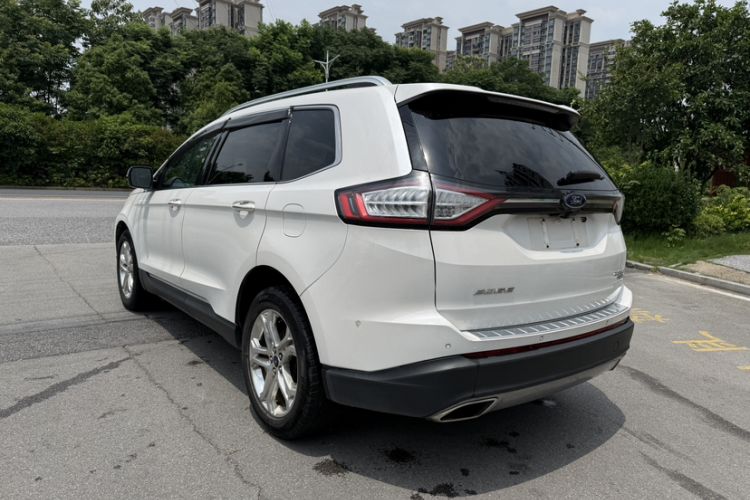 Used Ford Edge 2015 2.0T GTDi Two-Wheel-Drive High-Line Version Exterior 4