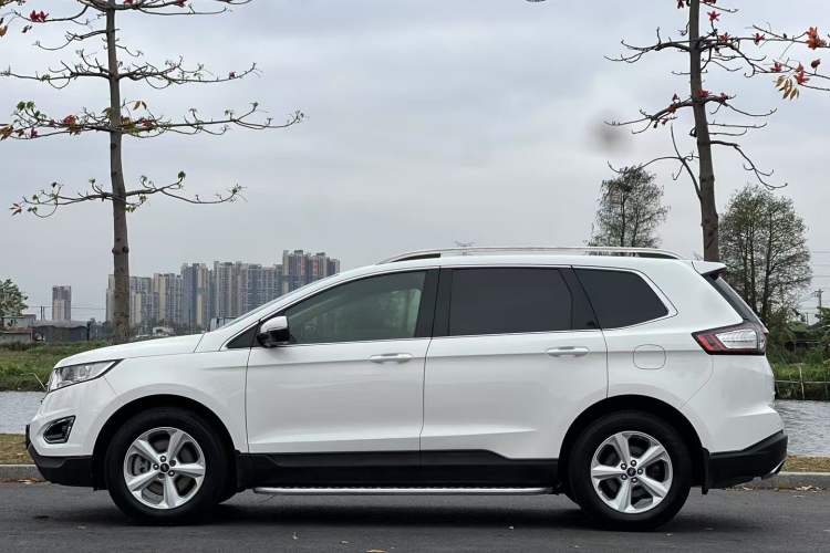 Used Ford Edge 2015 2.0T GTDi Two-Wheel-Drive Elite Edition Exterior 7